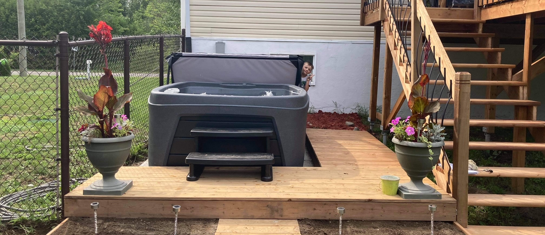 Гідромасажний СПА басейн Feeling, PUR spas, 216х182х87 см, 4 місця(1 з них лежаче), 1000 л