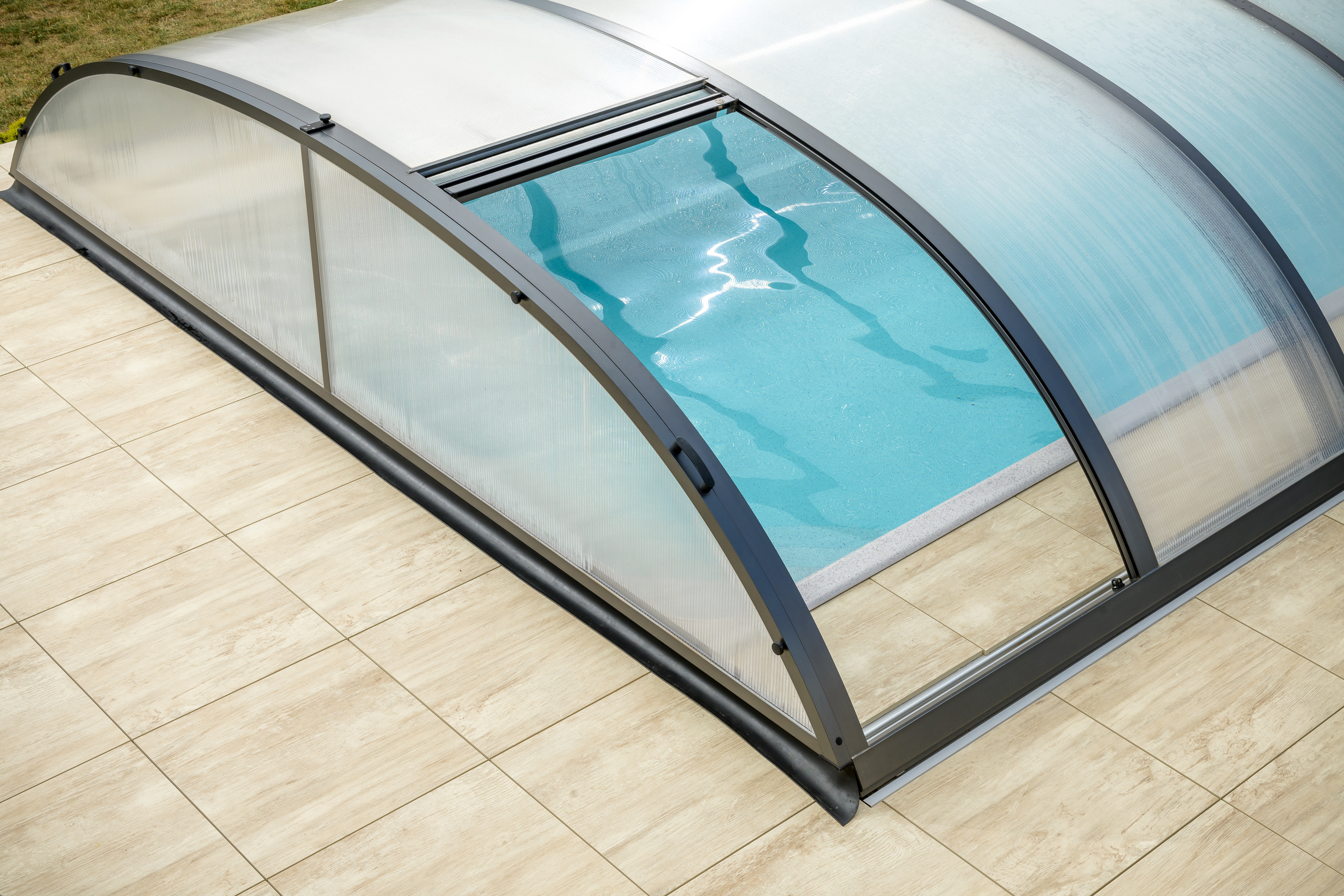 Павільйон Compact з сотовим полікарбонатом розміром 3.90х6.42х0.8м