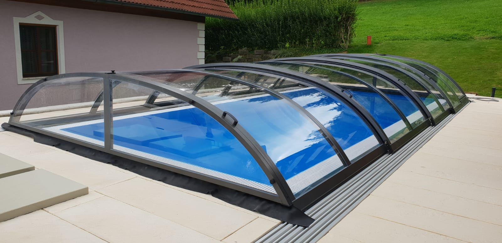 Павільйон Compact з прозорим полікарбонатом розміром 3.75х8,54х0.8м